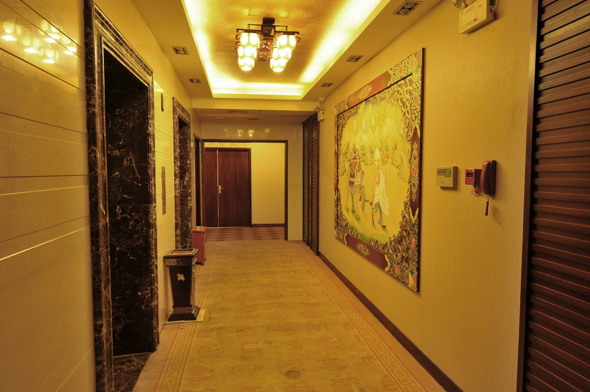 Shangri-La Original Density Hotel Exterior photo