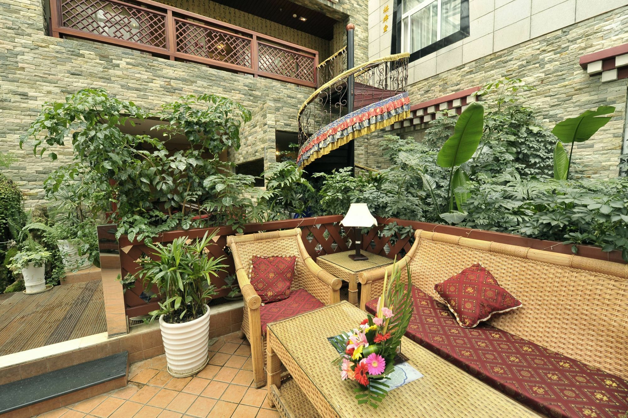 Shangri-La Original Density Hotel Exterior photo